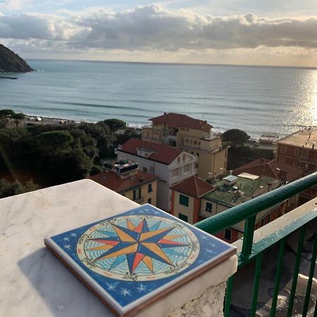 Appartement Sunray By The Sea à Levanto Extérieur photo